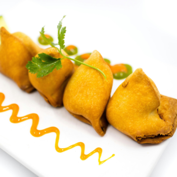 4 Pcs Meat Samosa